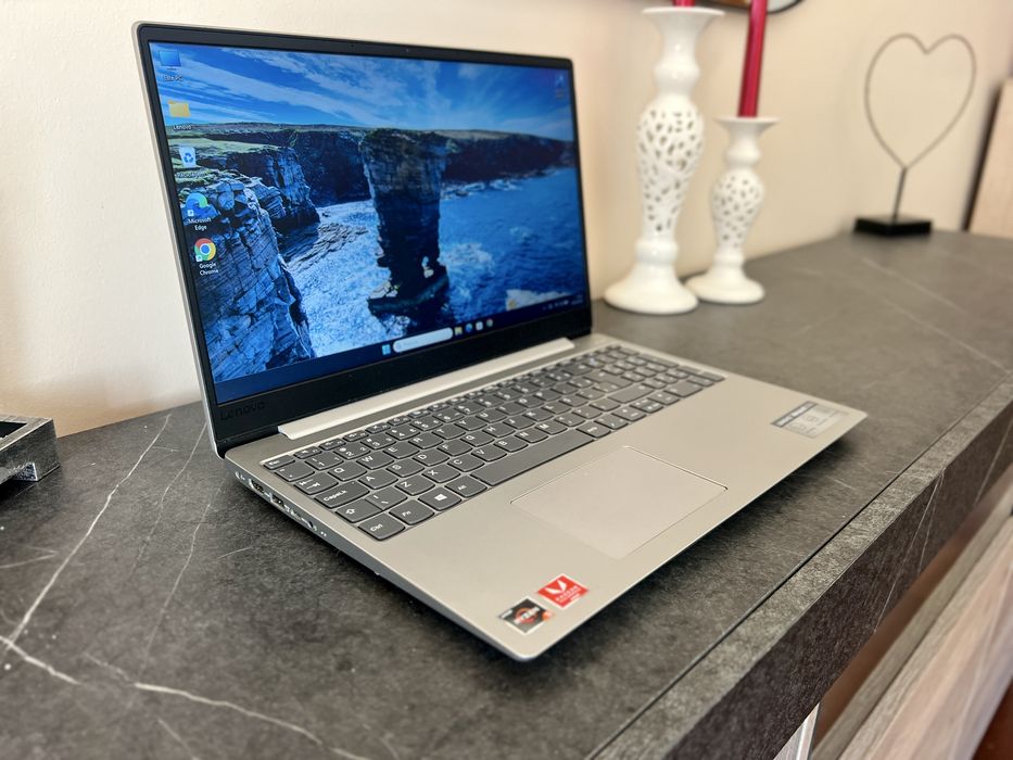 Lenovo Ideapad 330S Ryzen 5 2500U/12Gb RAM/SSD 256Gb+500Gb