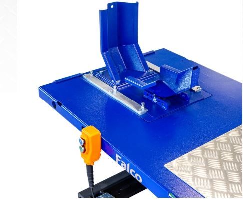 Elevador de Motos Eletro-Hidráulico Capac. 1000 kg      JR19