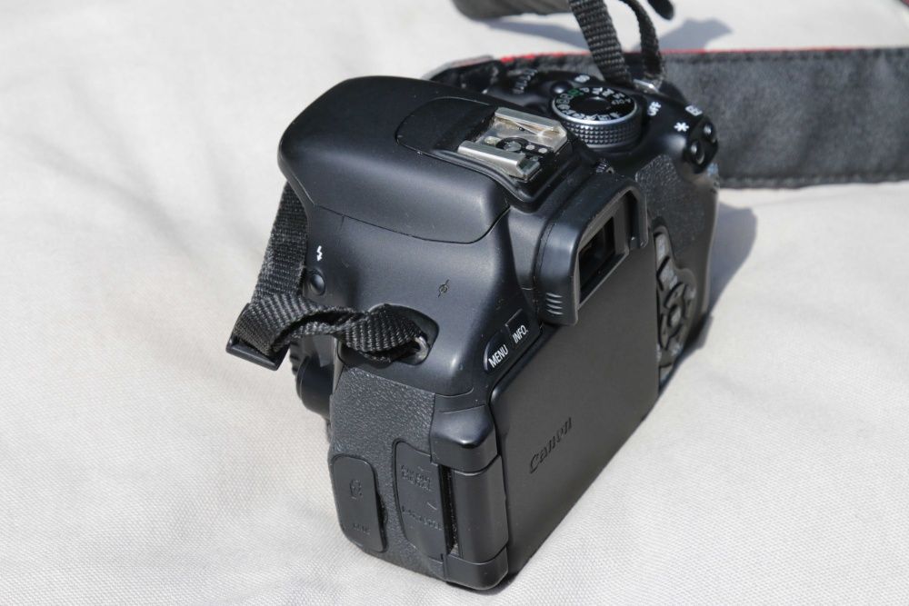 Aparat , lustrzanka CANON EOS 600D (body)