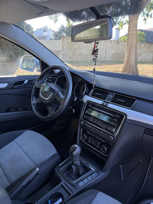 Skoda Superb 1.9 TDI 105cv — 2010 — Único Dono
