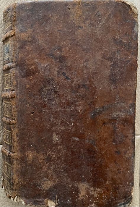 Антикварна книга1750«Du saint et fréquent usage des sacremens »