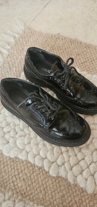 Продам лофери шкіряні на дівчинку