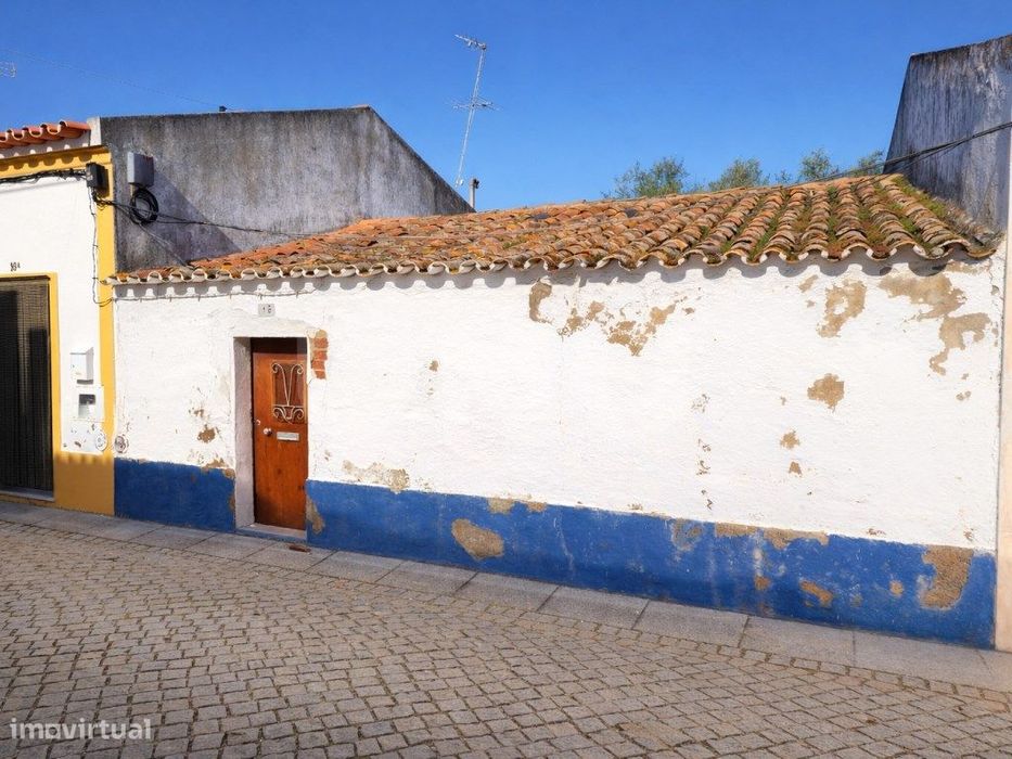 Moradia para recuperar com 600 m² de terreno - Monte do Trigo | Per...