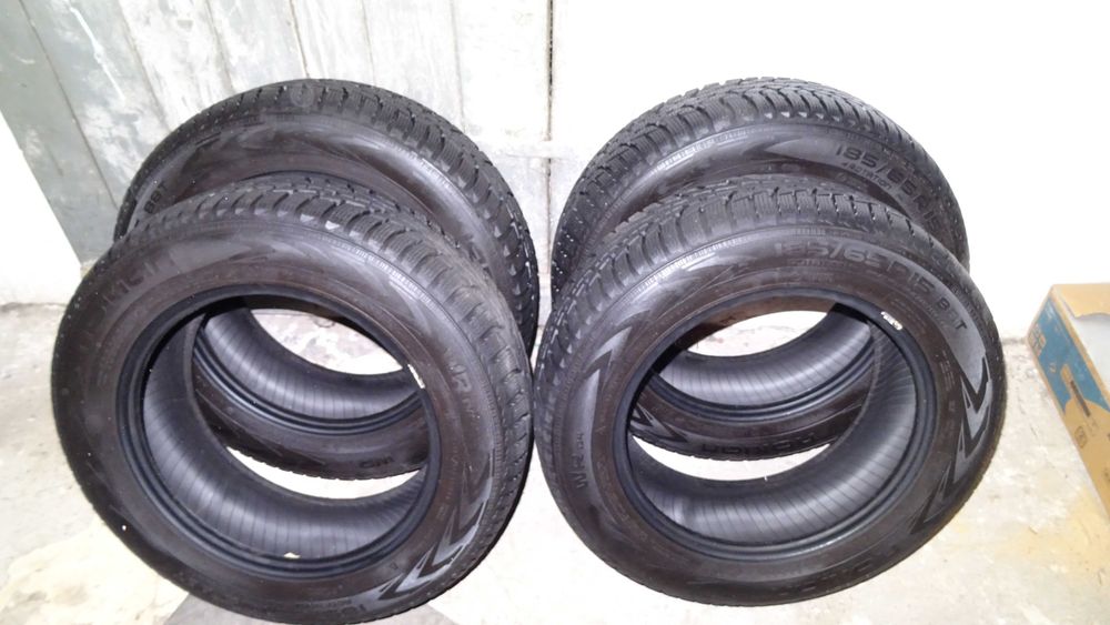 Opony  zimowe  Nokian Tyres Snowproof  185/65 R15 88 T