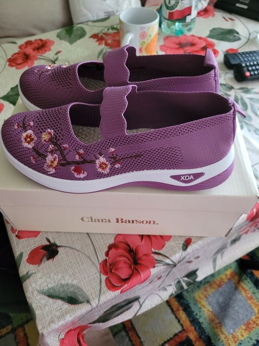 Śliczne nowe buty r38