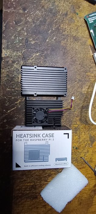 корпус-радіатор для Raspberry Pi 5.