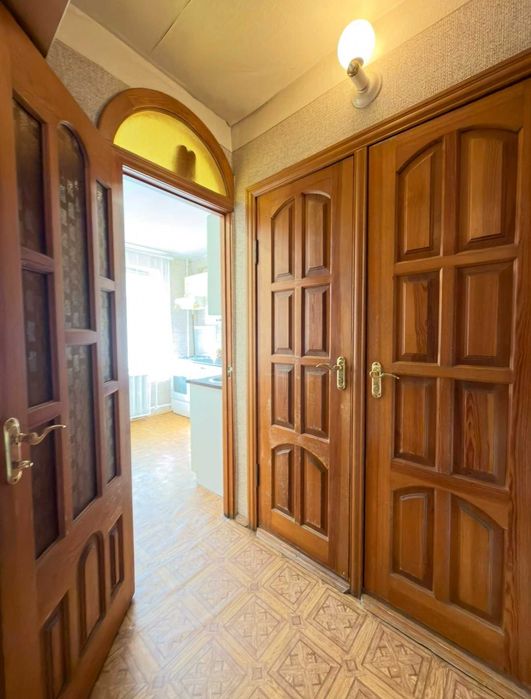 ПРОДАЖ 2 КІМНАТНОЇ КВАРТИРИ |Оболонський проспект 10,м.Оболонь 1хв пішки