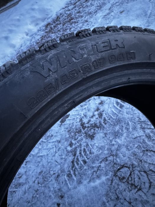 Продам зимні шини