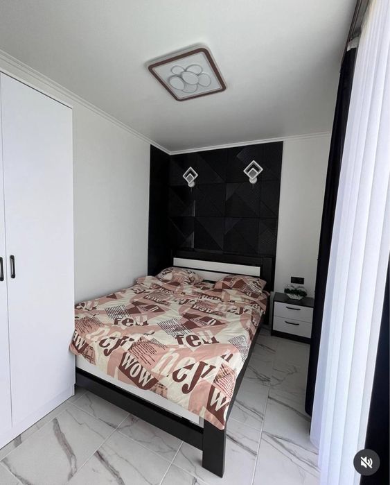 Будиночок в Карпатах B&W