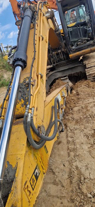 koparka gąsienicowa jcb js 130 z 2013r siłownik szybko złącze ramie
