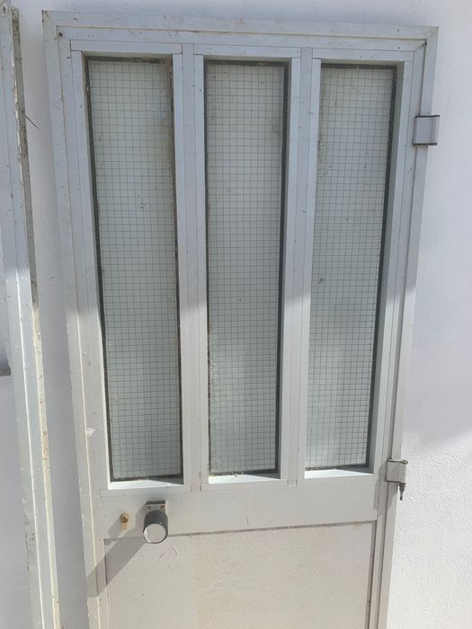 Porta entrada aluminio