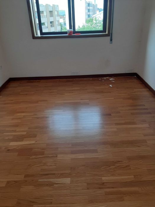 [Arrenda-se] Apartamento T2 na cidade de Paredes