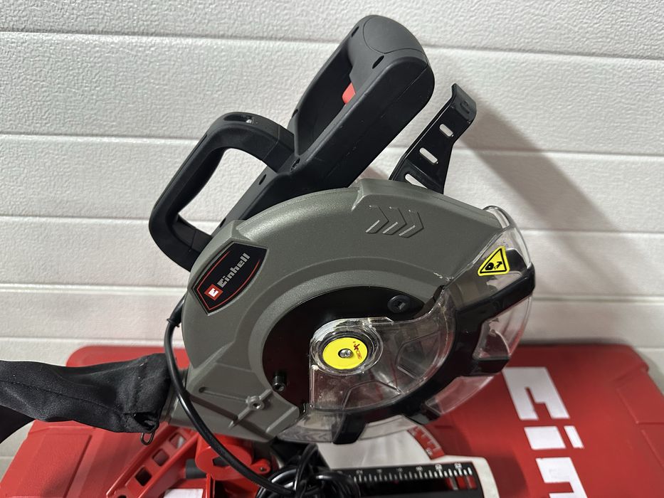 Пила торцювальна Einhell TC-MS 2112 з Німеччини