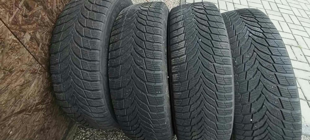 Opony zimowe Nexen 4 szt 225/65R17 grubość bieżnika 4mm