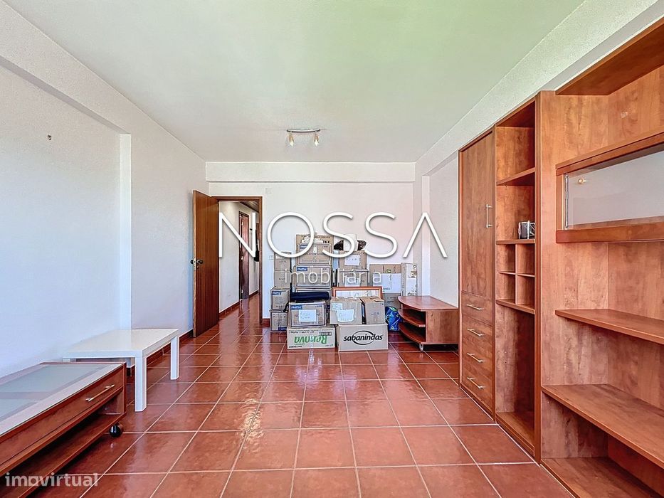 Apartamento T3 na Urb. Quinta das Serralheiras - Algueirão