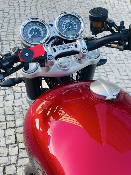 Triumph Speed Twin 1200