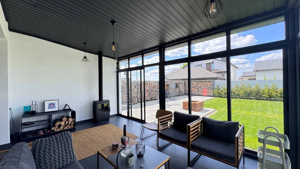 Будинок з дизайнерським ремонтом. Тепла підлога по всій площі! 42300