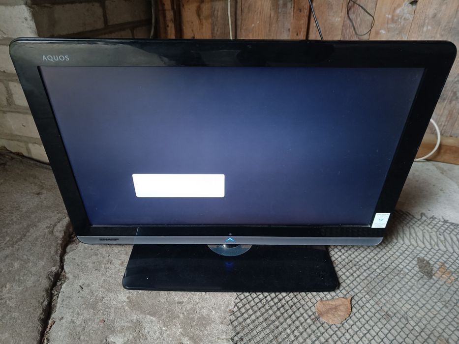 Telewizor Sharp Aquos 23 cale LCD DVB-T HDMI sprawny