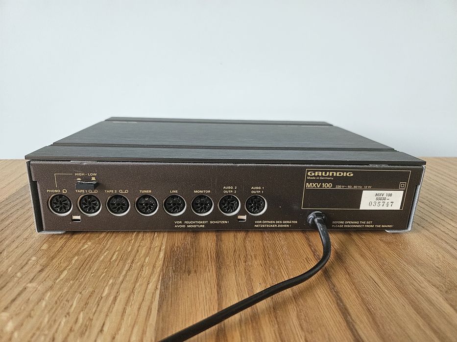 Grundig MXV 100 – klasyczny przedwzmacniacz vintage.