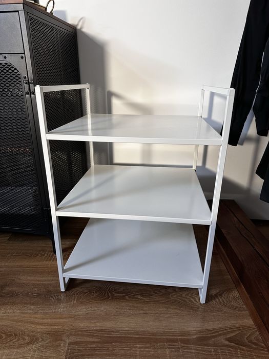 Biały regał JONAXEL ikea