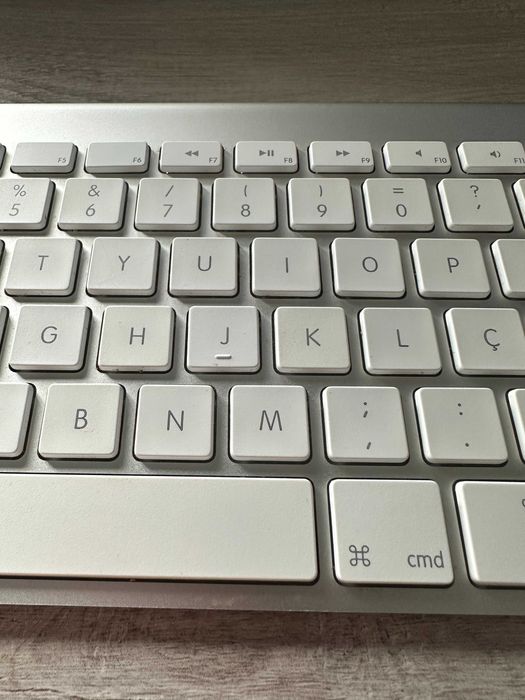 Teclado Apple Magic A1314 PT sem fios