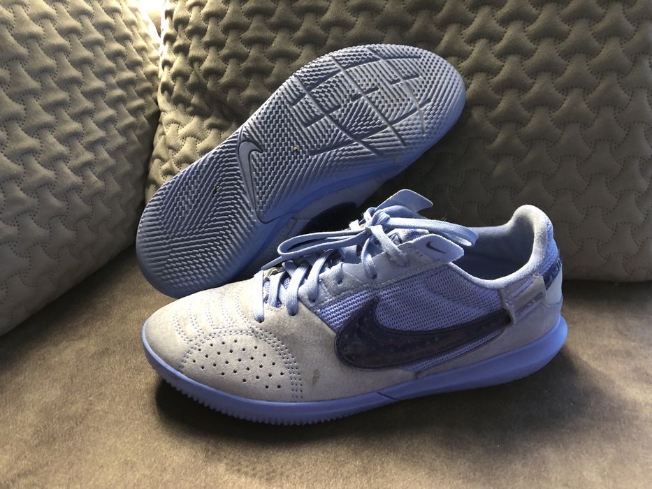 Halówki Nike GAT do pilki nożnej rozm. 36