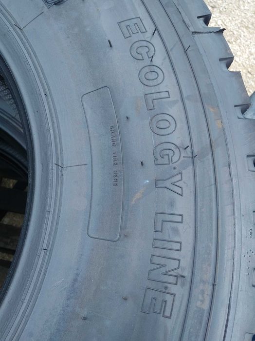 Pneus de camiao recauchutados 315/80R22.5 154/150K.