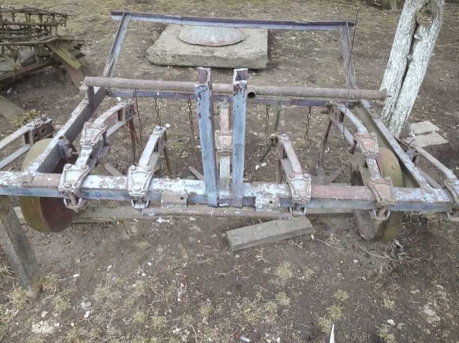 Продається трактор в комплекті