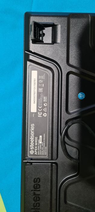 Teclado Steelseries apex m400