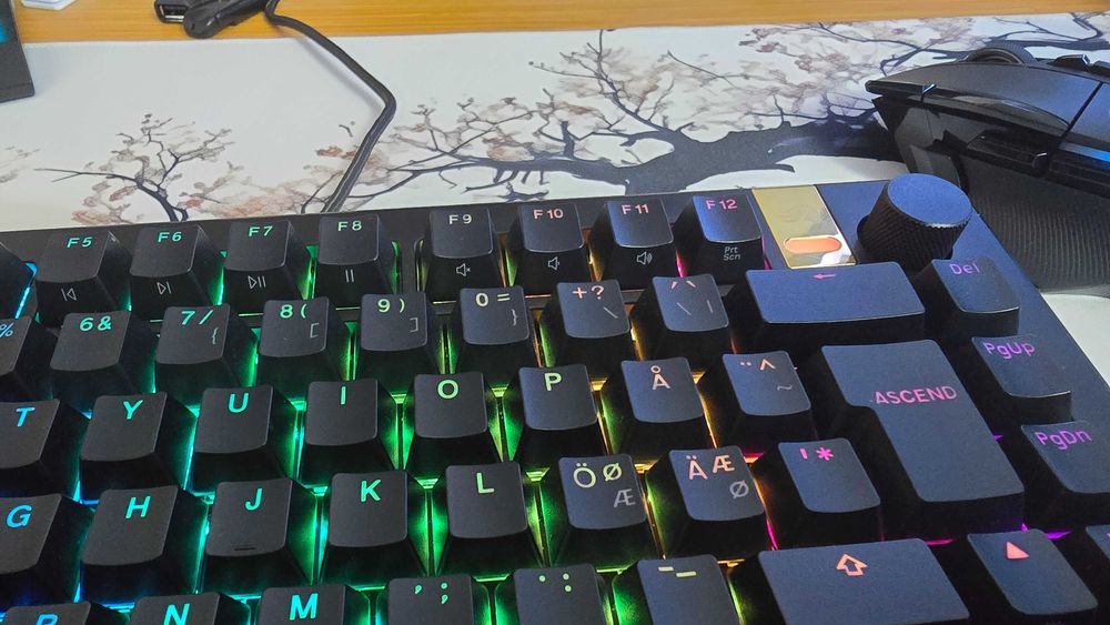 Glorious GMMK 3 PRO HE Wireless (Hall Effect) – Como Novo