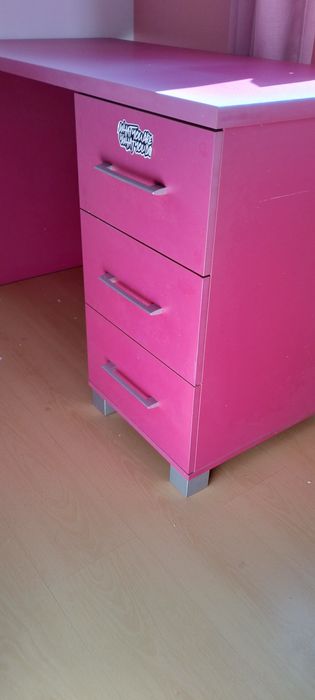 Secretaria de menina