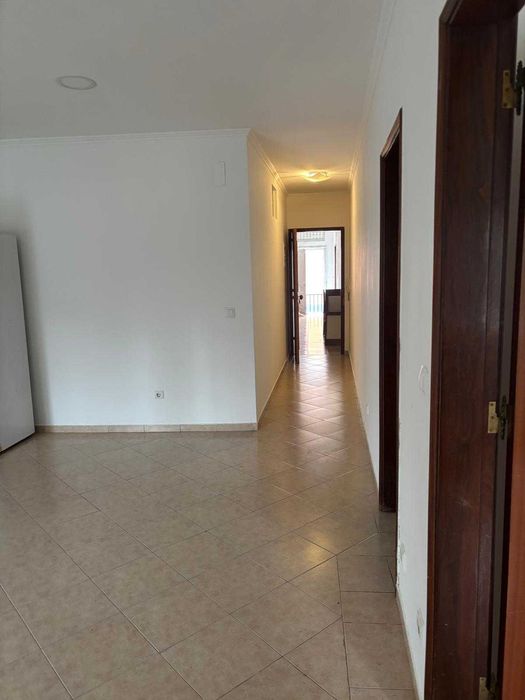 Arrendo apartamento t2 caparica