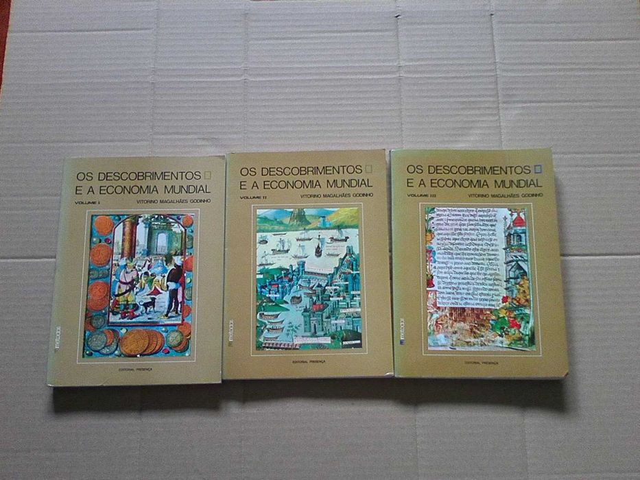 O descobrimentos e a Economia Mundial  Vols I, II e III