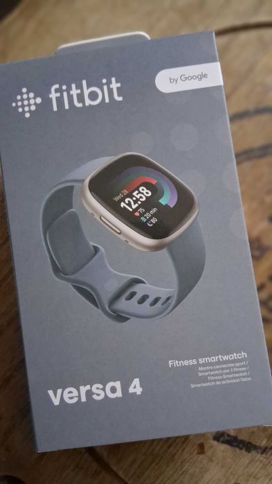 Smartwatch Fitbit Versa 4 zegarek różowy/niebieski