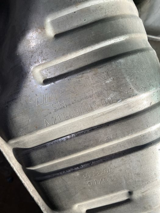 AMG вихлоп Mercedes оригінал w211 e55 к АМГ банки резонатор выхлопная