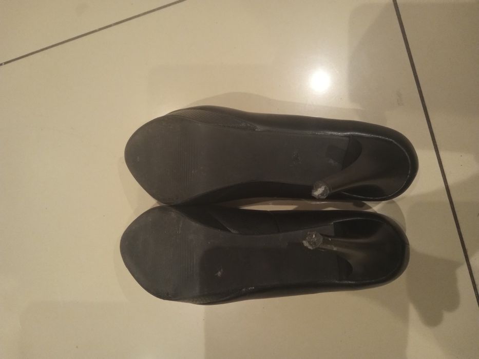 Buty damskie na obcasie Jezzi r.39