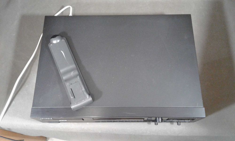 GRUNDIG ,odtwarzacz DCC+pilot