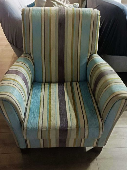 Fotel w pasy turkus/brąz