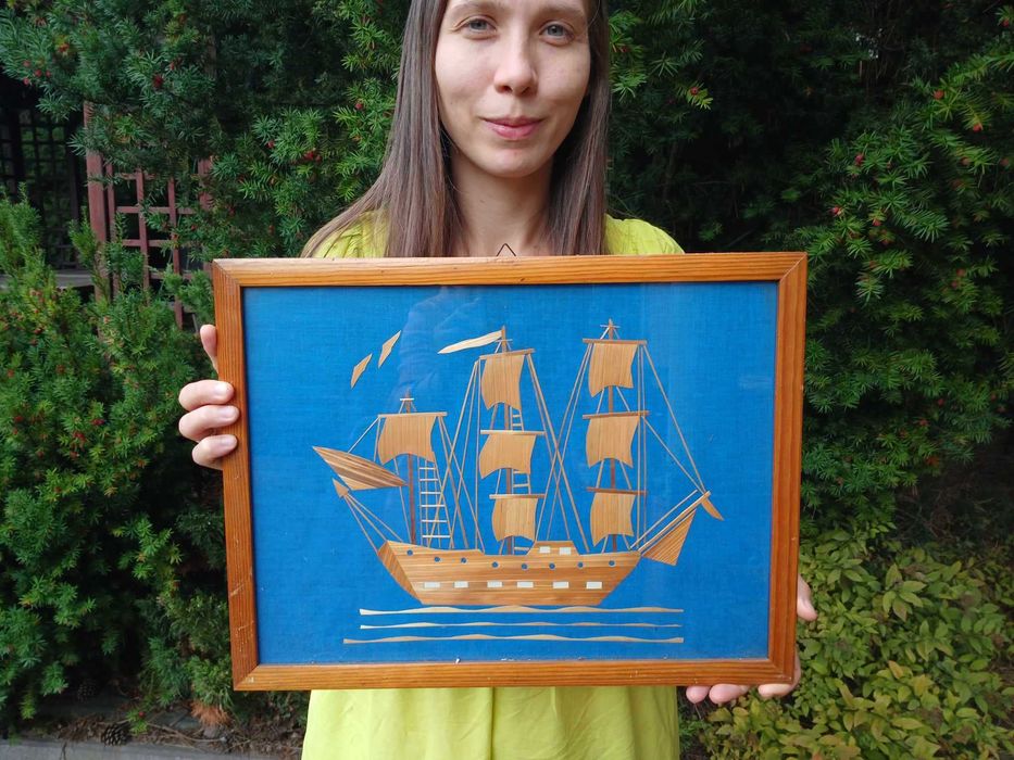 Obraz wyklejany ŻAGLÓWKA - PŁASKORZEŹBA na błękitnym tle W RAMIE 43x33