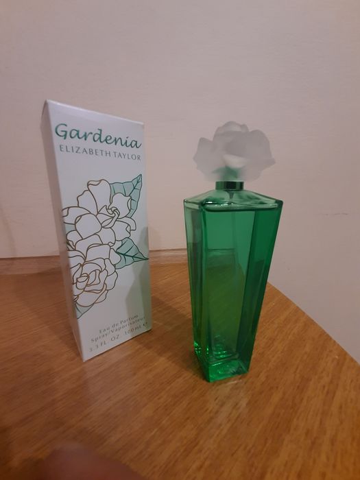 Perfum Gardenia Elizabeth Taylor