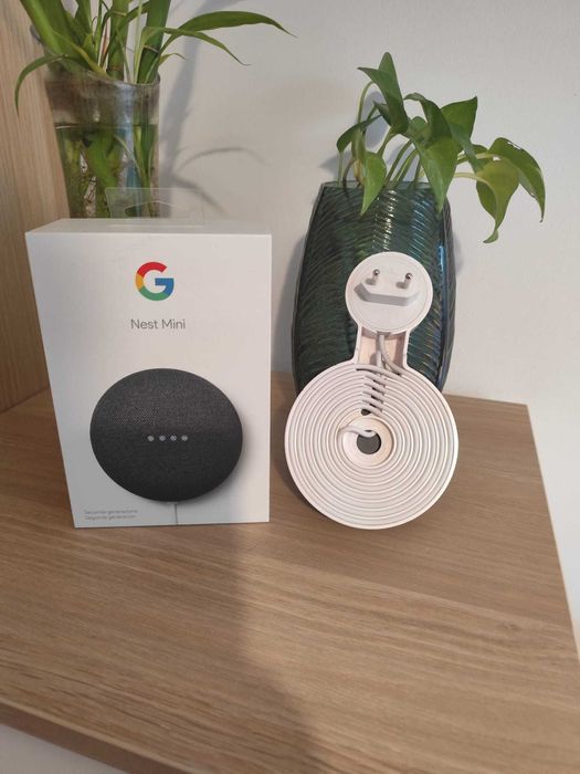 Google Nest Mini 2ª Geração com Suporte para Tomada