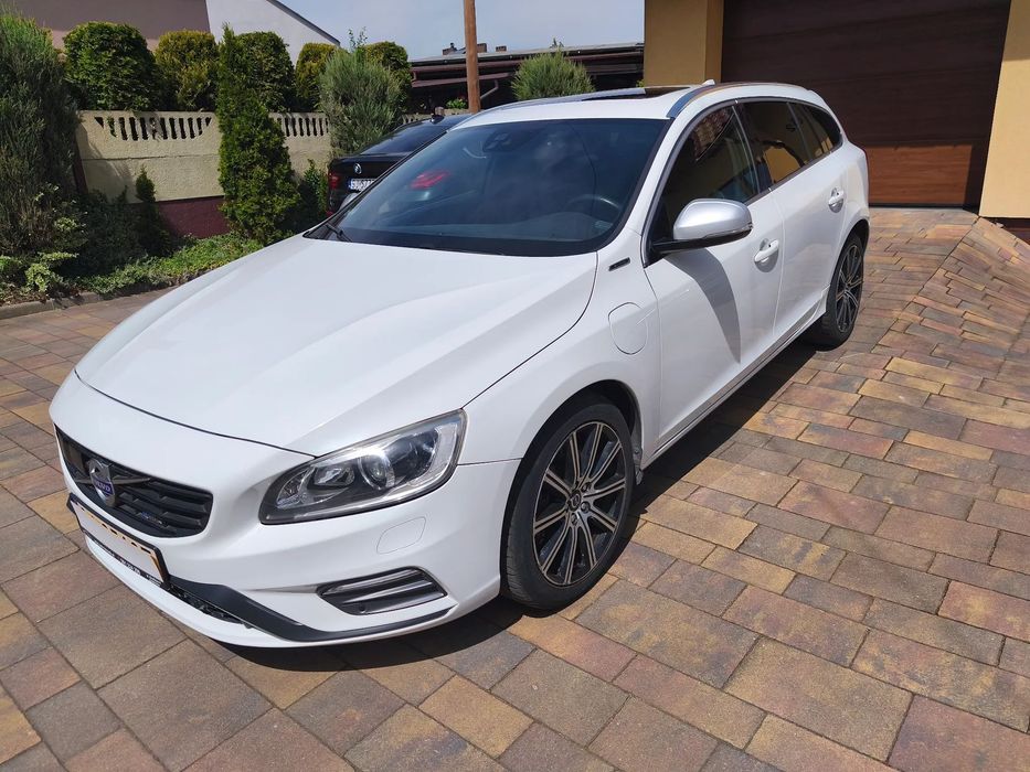 Volvo V60 285KM Hybryda Plug-in Pierwszy właściciel Bogate wyposażenie