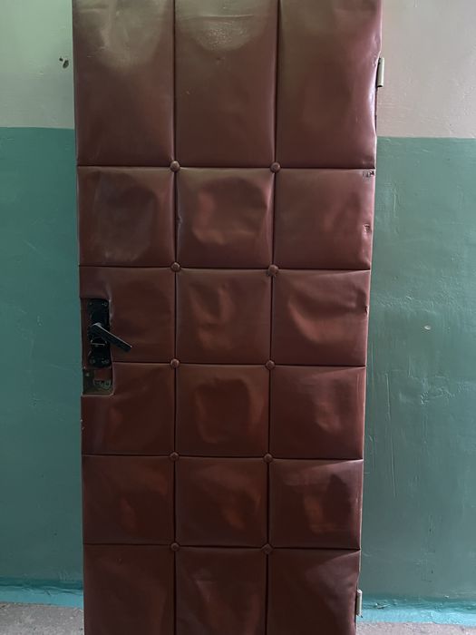 Продам вхідні двері