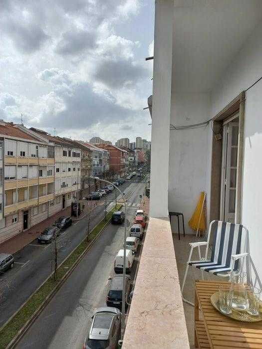 Quarto com varanda e muito sol!