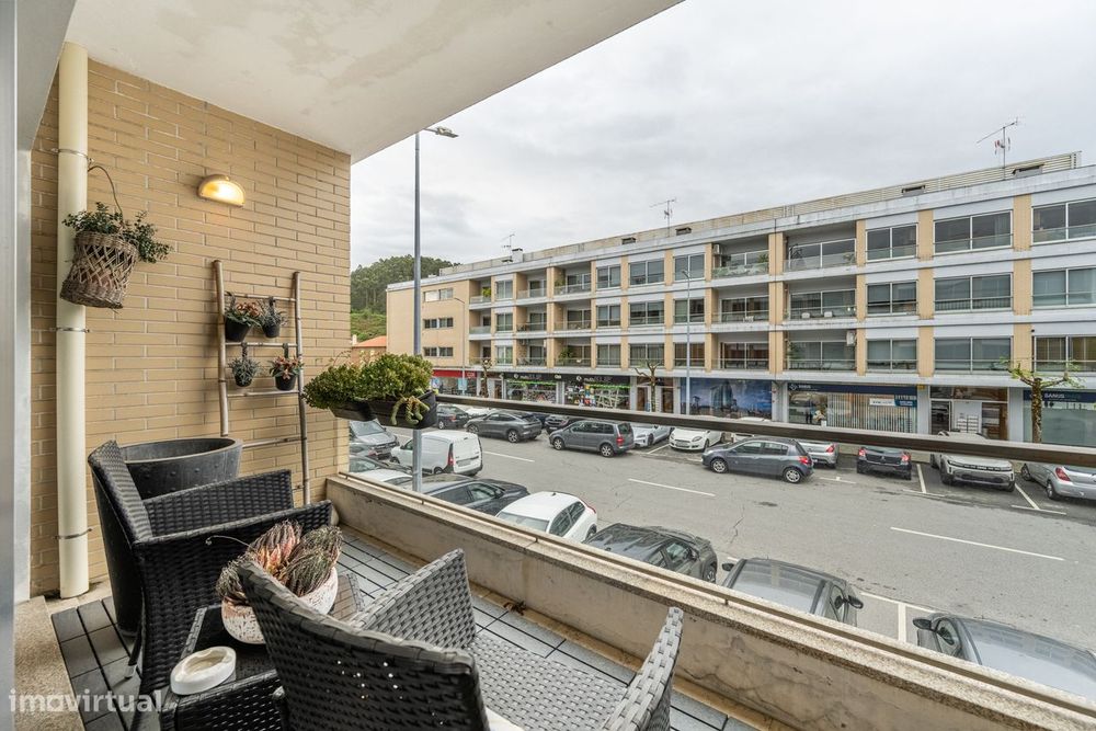 Apartamento T3 renovado em Celeirós