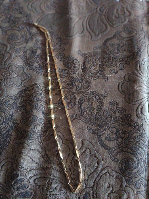 Sprzedam łańcuszek w kolorze złotym