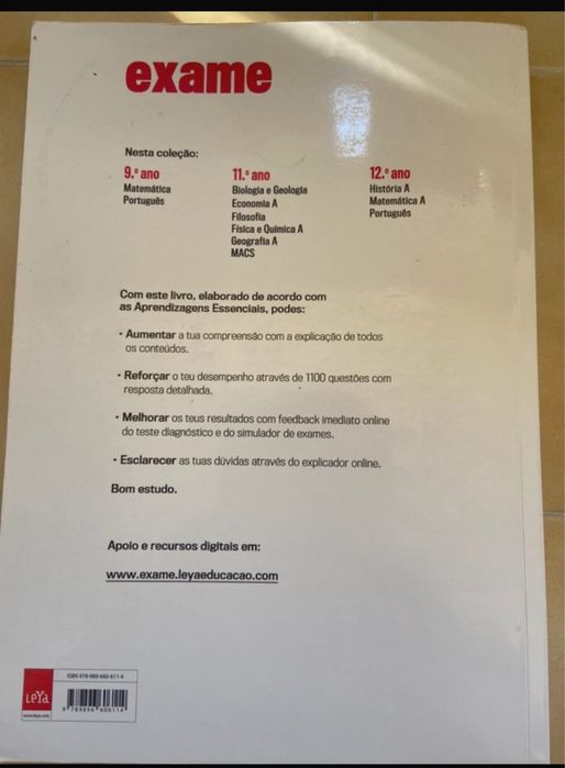 Caderno de atividades de Fisica e Quimica A de 11 ano