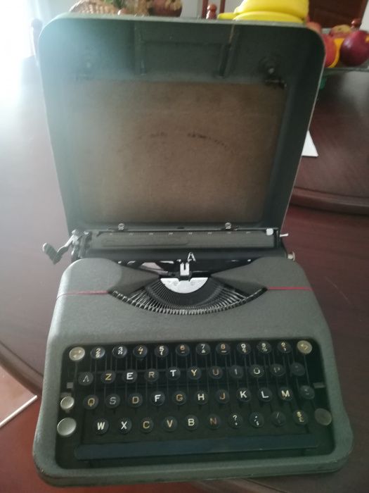 Maquinas de calcular e escrever