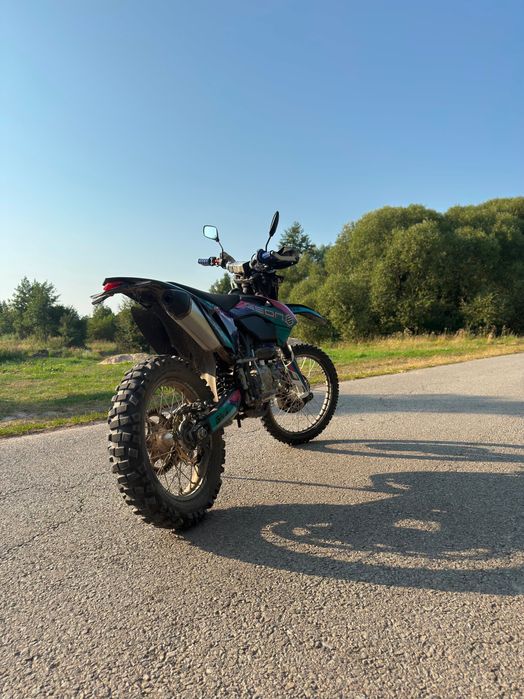 Подам мотоцикл Geon GNS 300