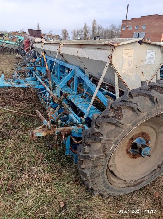 Сівалка зернова СЗ-5,4 Червона зірк +а транспортний пристрій неповним